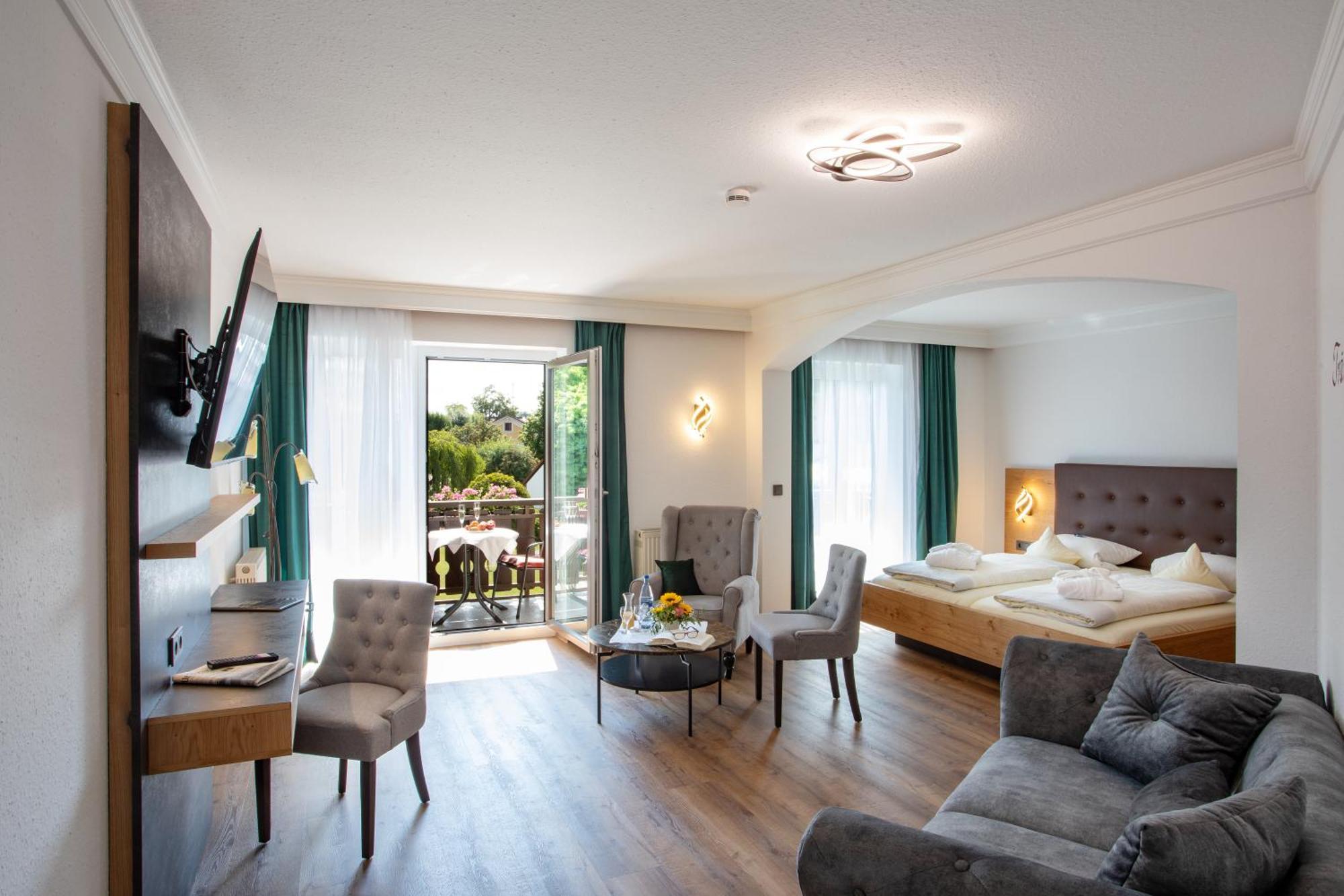 Suite Balcony,1551855040:JPEG